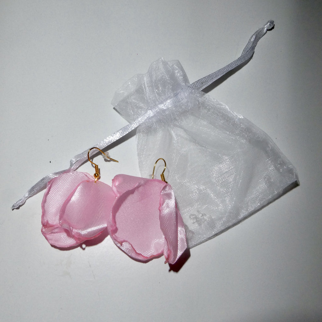 Pendientes de pétalos