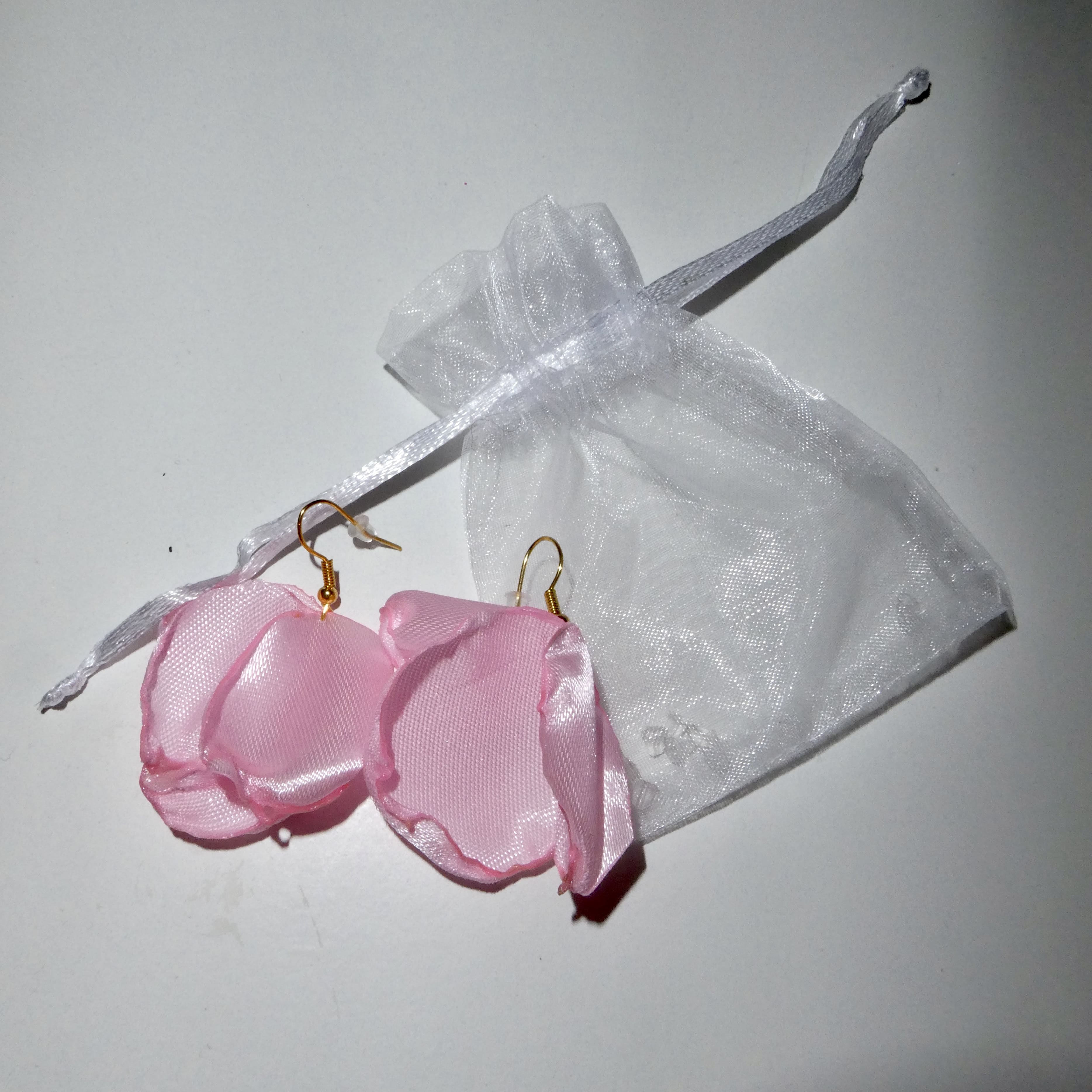 Pendientes de pétalos