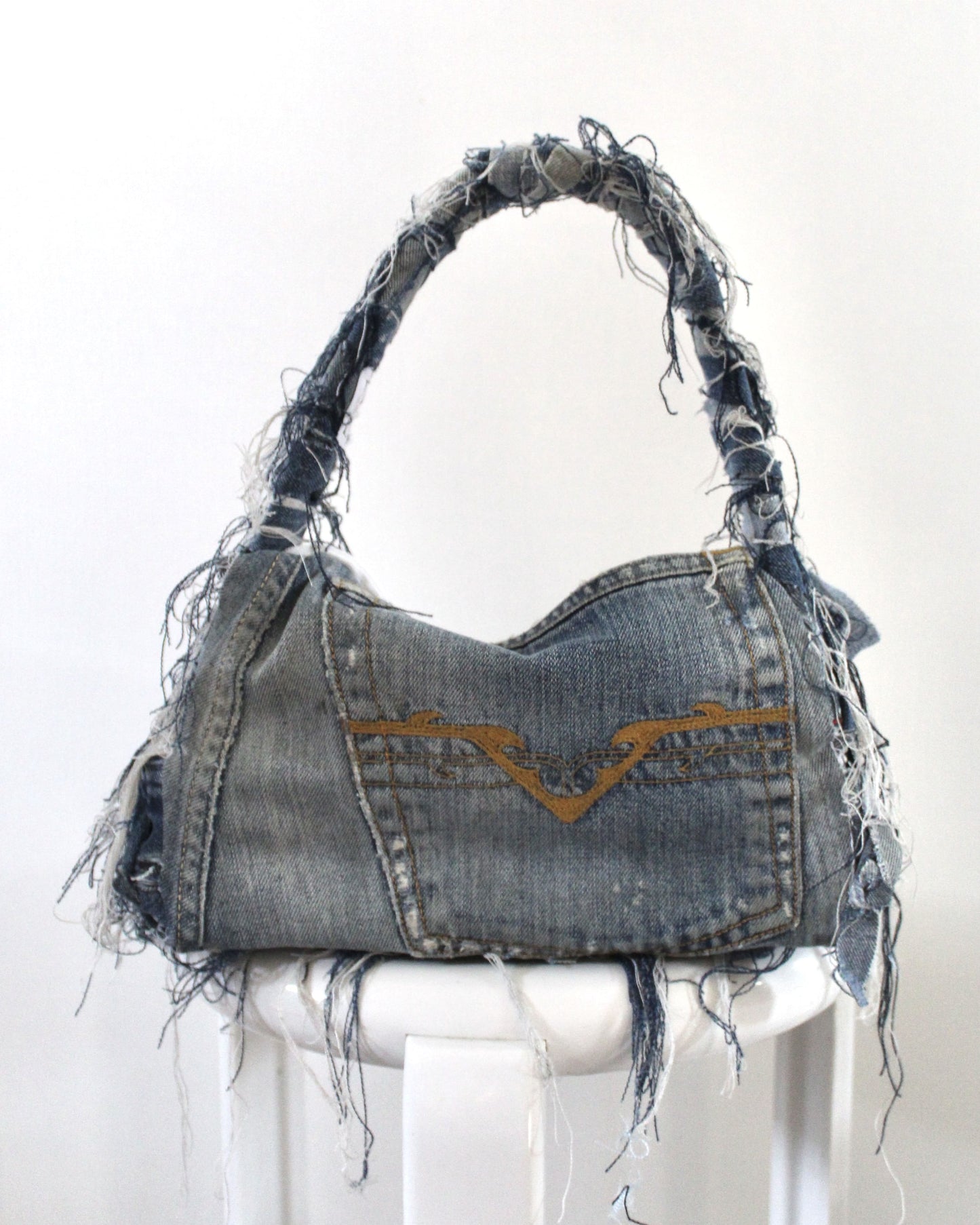 Singular denim bag