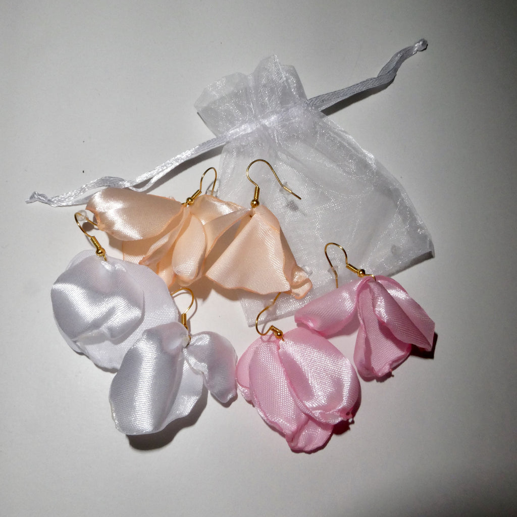 Pendientes de pétalos